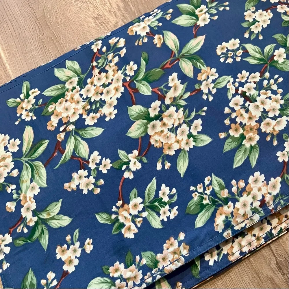Set Of 4 Flowers Double Sided Cotton Fabric Placemats- NEW‎